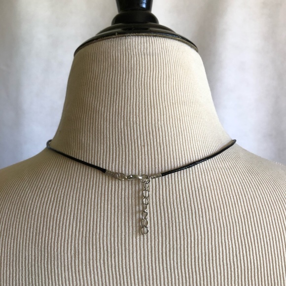 NEW Disney Mickey Mouse Key Rope Choker Necklace - Picture 3 of 3